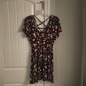 HOT TOPIC Moth & Rose Strappy Dress